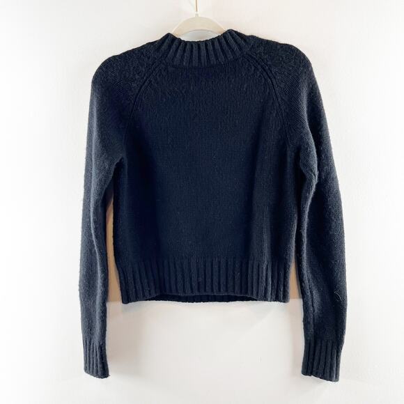 Vince. Monogram 100% Cashmere Raglan Sleeve Crew Neck Sweater Black Medium - Picture 5 of 6